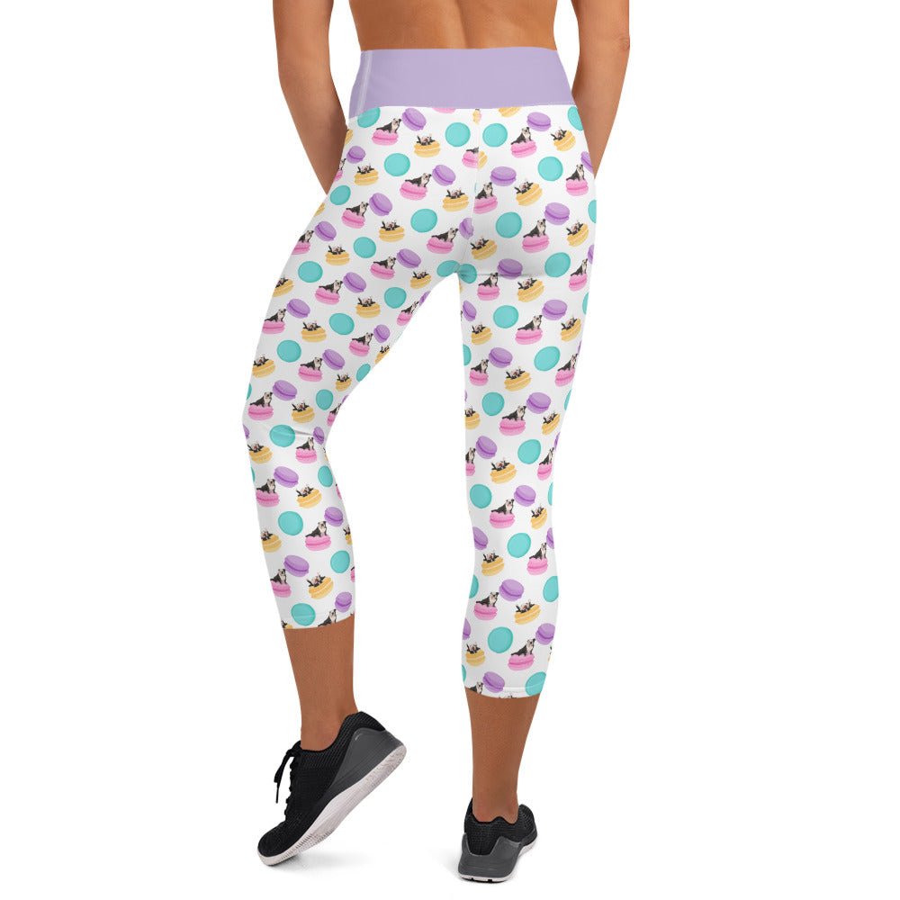 Macaroons &amp; Bullies Yoga Capri Leggings | Black &amp; White Colored